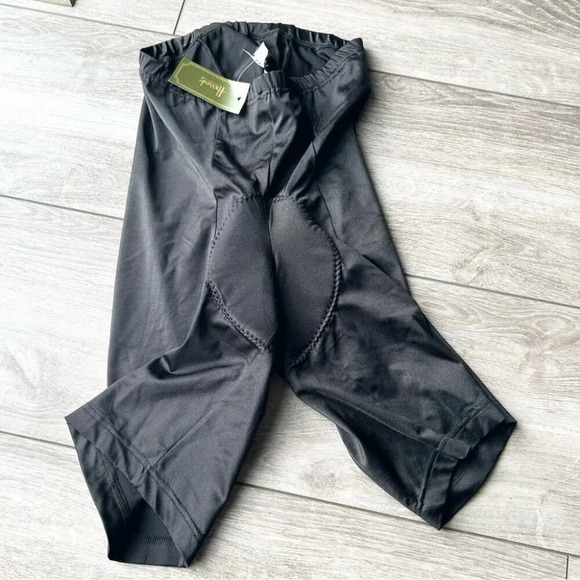 NWT Harrods Padded Cycling Bike Shorts Made in Italy - Picture 1 of 8